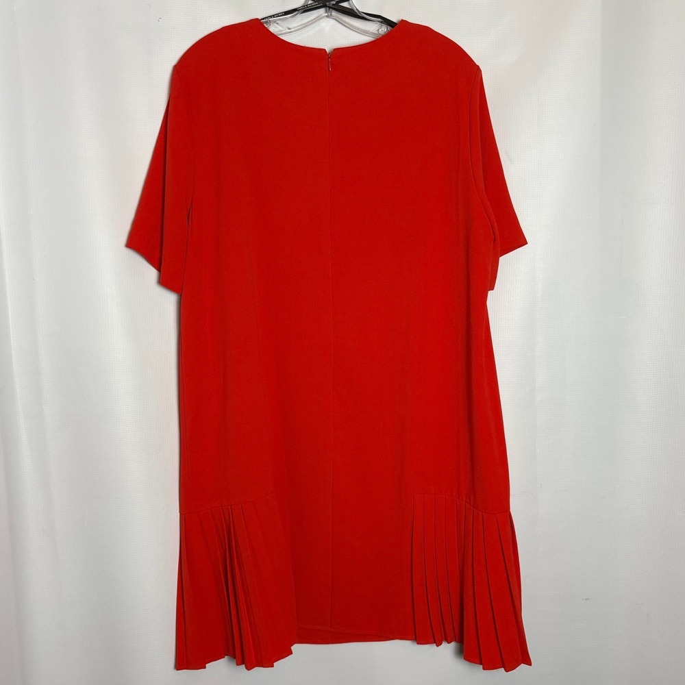 Emma & Michele Red S/S Shift Dress Pleated Hem Size 14 Career Office Modern - Picture 5 of 9